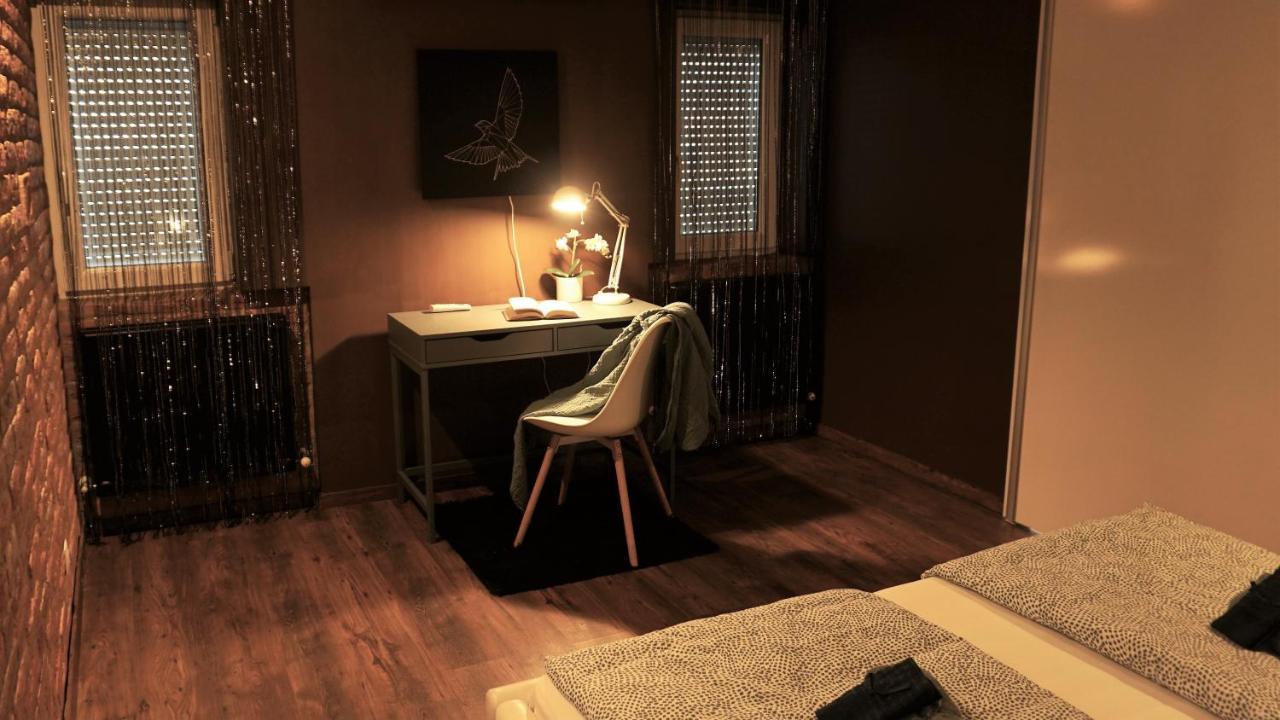 Nightingale Luxury Apartment Boedapest Buitenkant foto