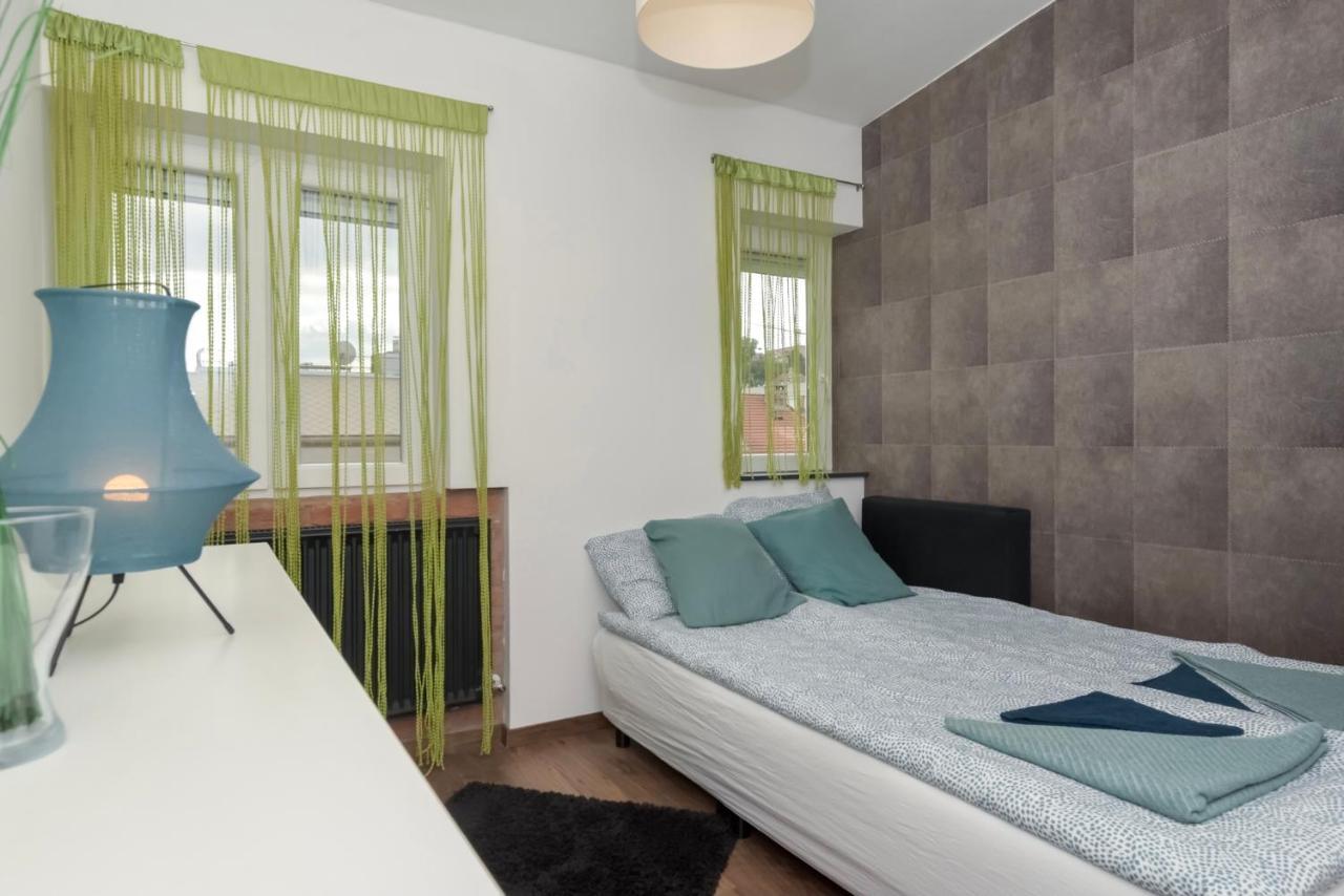 Nightingale Luxury Apartment Boedapest Buitenkant foto