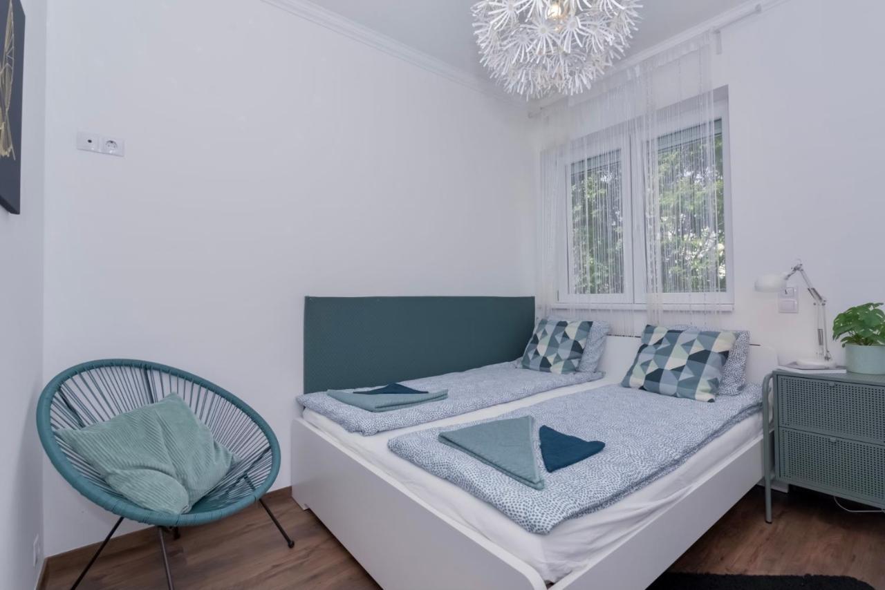 Nightingale Luxury Apartment Boedapest Buitenkant foto