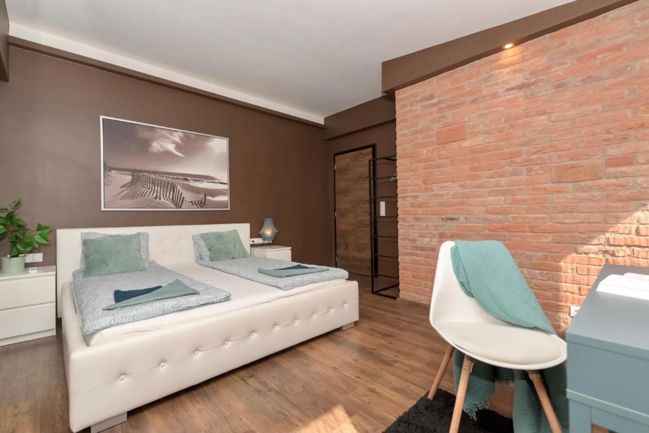 Nightingale Luxury Apartment Boedapest Buitenkant foto
