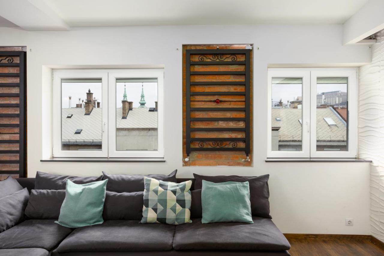 Nightingale Luxury Apartment Boedapest Buitenkant foto
