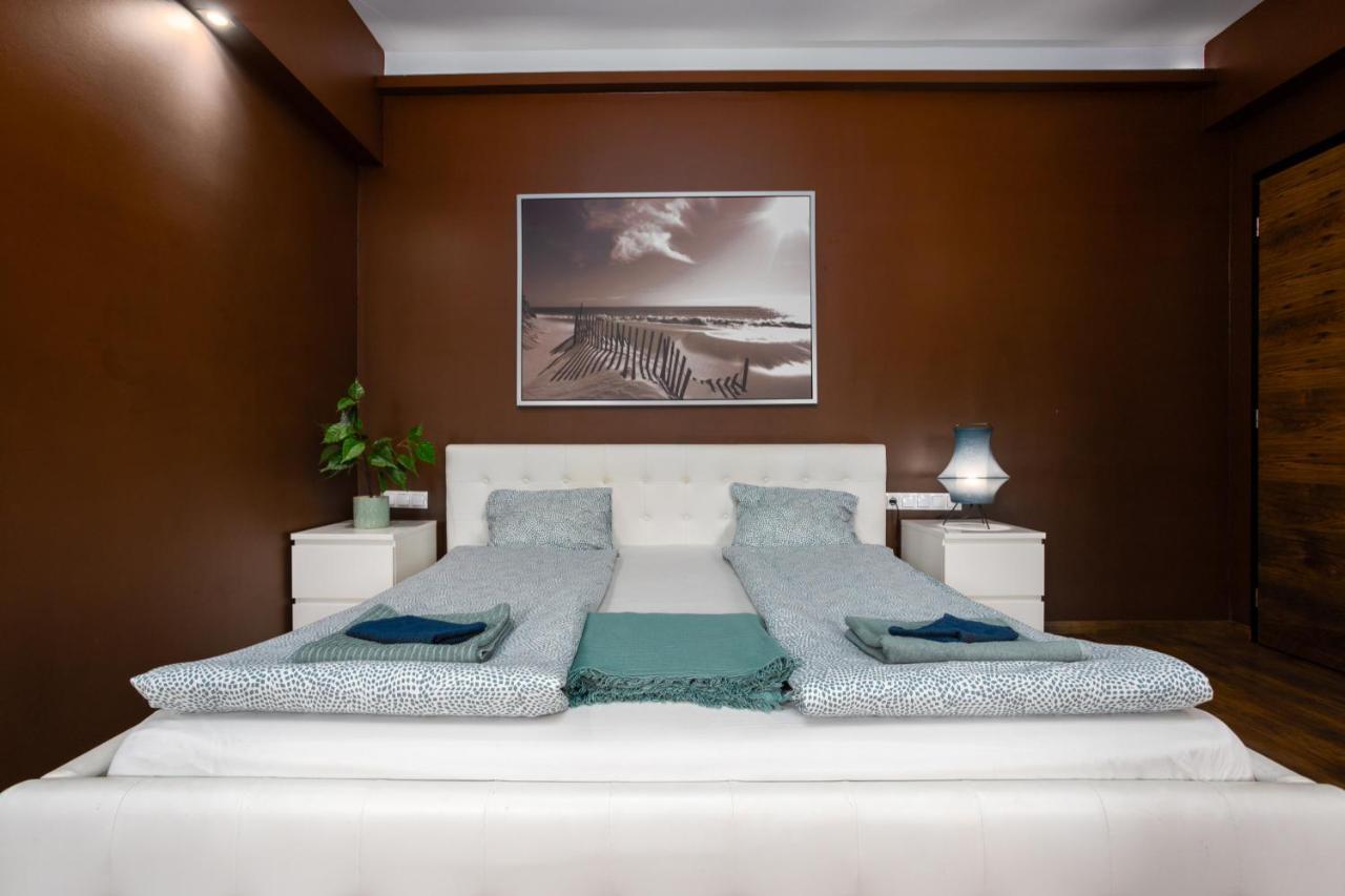 Nightingale Luxury Apartment Boedapest Buitenkant foto