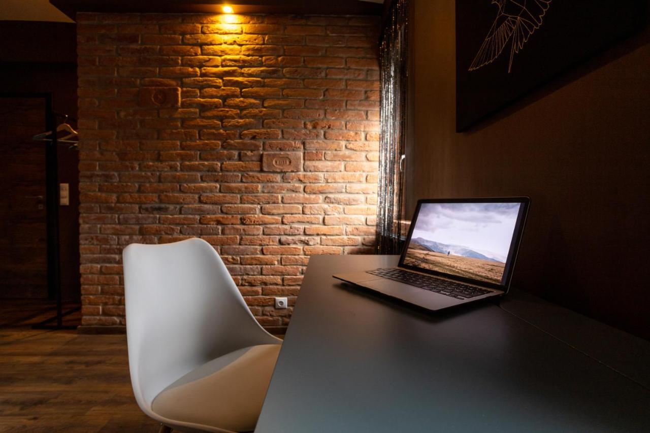 Nightingale Luxury Apartment Boedapest Buitenkant foto
